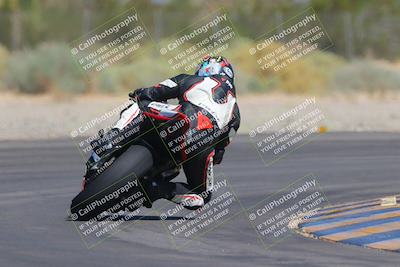 media/Sep-25-2023-Moto Forza (Mon) [[81ffa65e0a]]/B-C Group/Session 4 (Turn 2 Backside)/
